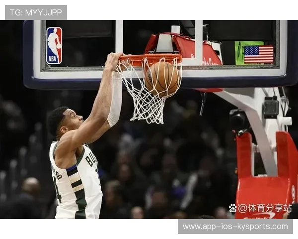 字母哥篮板与防守兼备,雄鹿整场稳定发挥