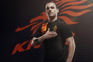 开云电竞官网入口-7成进球靠一人？曼城3-1逆转黑马，哈兰德梅开二度10轮轰13球，曼城引援哈兰德