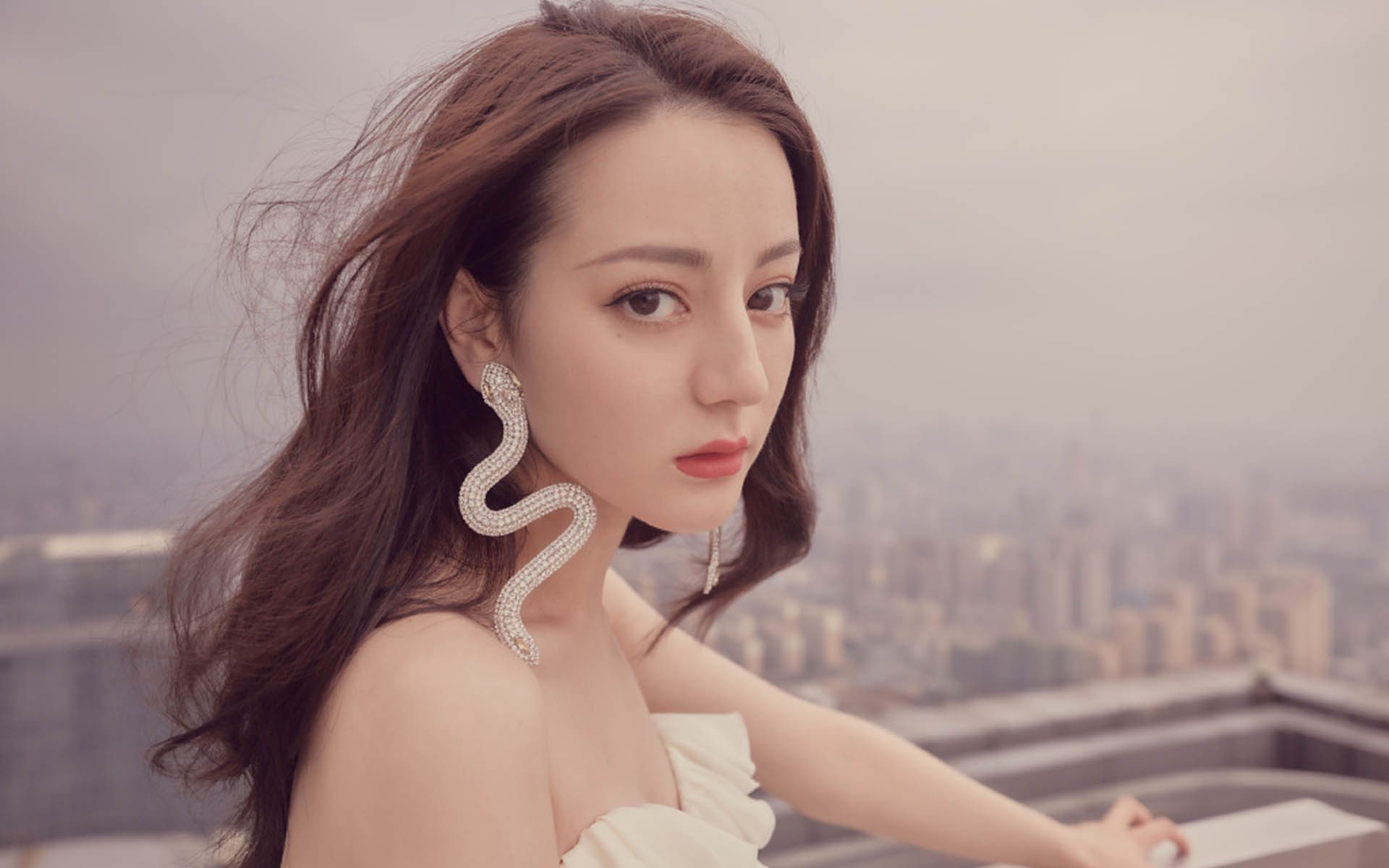 开云·体育全站登录地址-梅西突破全场防线,助阿根廷重振士气